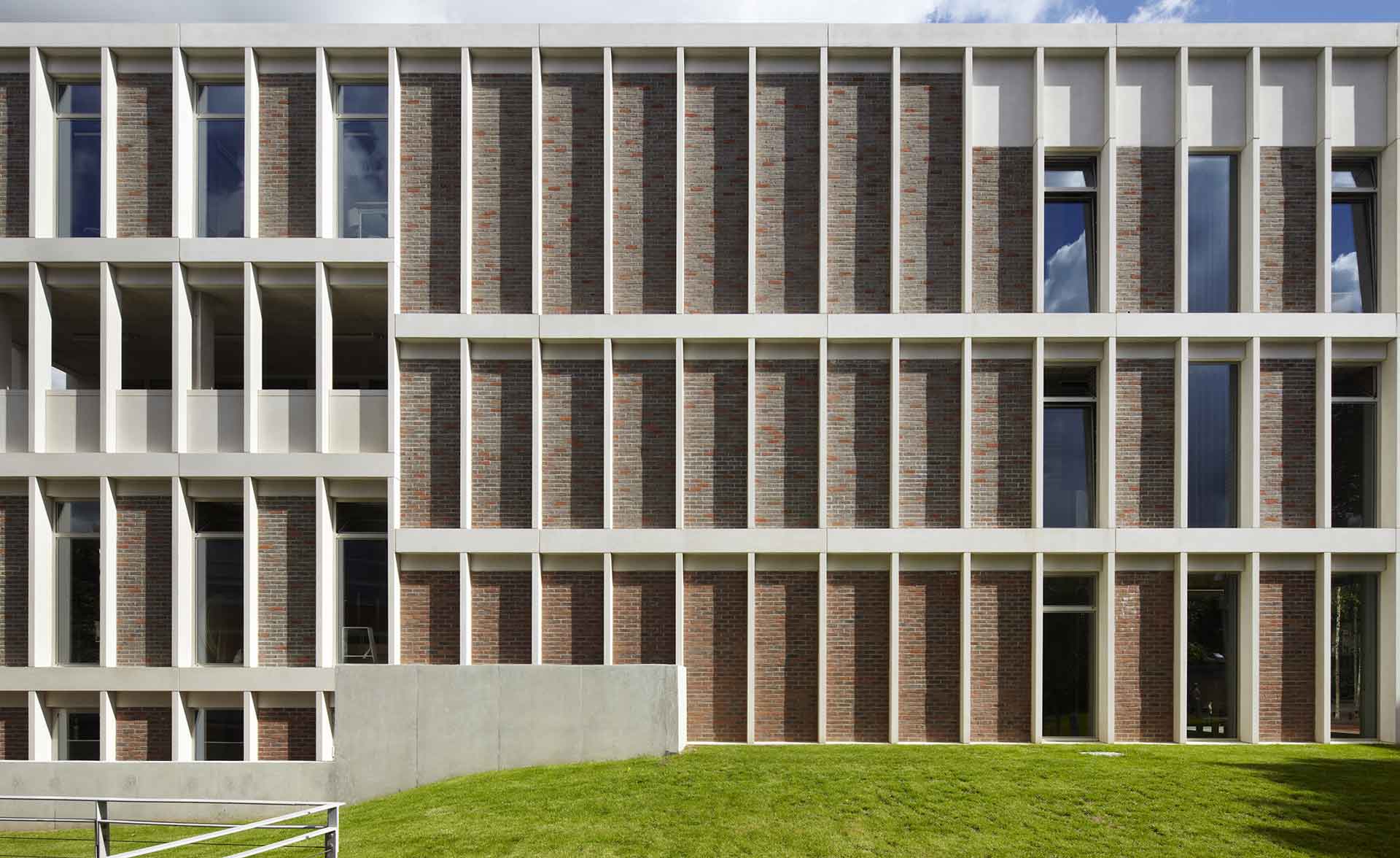 View of a facade with uniform parallel vertical structures